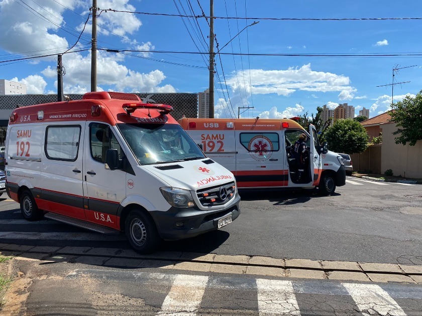 Adolescente, vítima de feminicídio, deixa UTI após 2 semanas; 'obedece comandos'