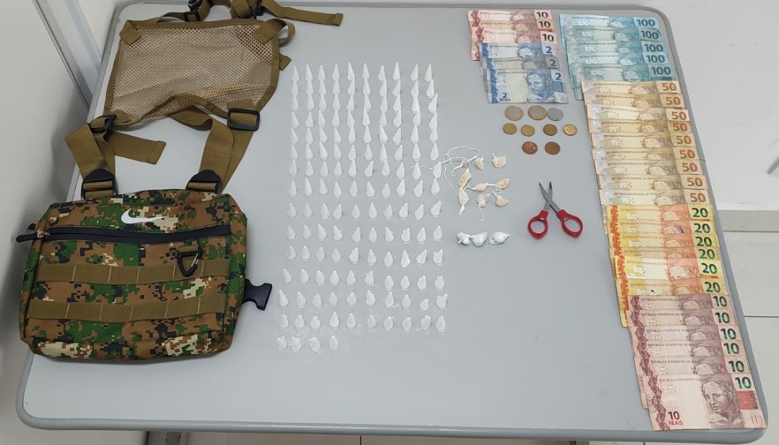 Crack, cocaína e maconha: menor é detido com drogas em residencial de Araraquara