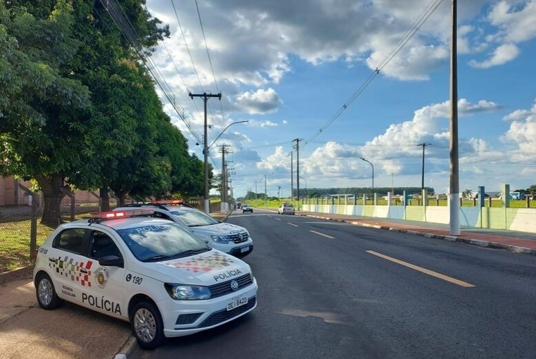 Trio armado amarra vigilante durante assalto em galpão do antigo leilão de Ibaté
