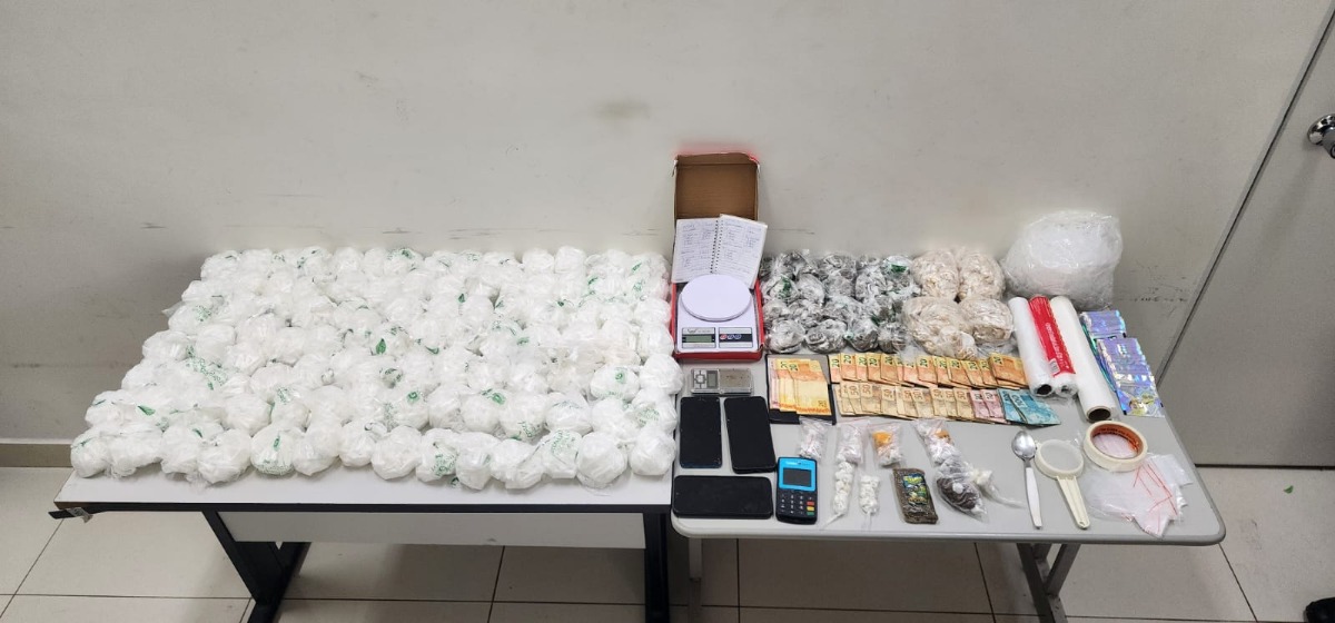 Polícia prende dois e apreende mais de 8 quilos de cocaína, crack, maconha e haxixe em Araraquara