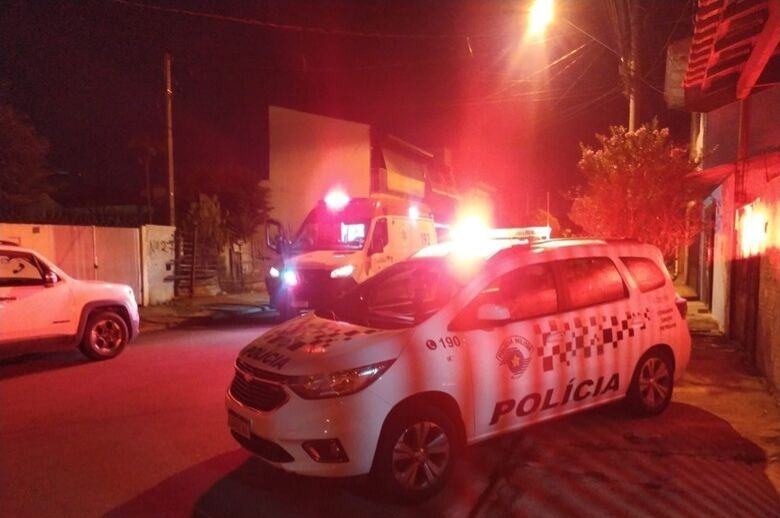 Mulher é encontrada morta dentro do banheiro com sinais de espancamento em São Carlos