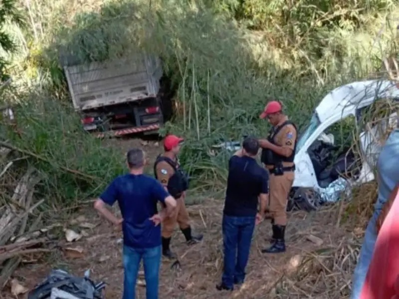 Morador de Matão morre após colisão entre carro e caminhão em rodovia no interior do PR