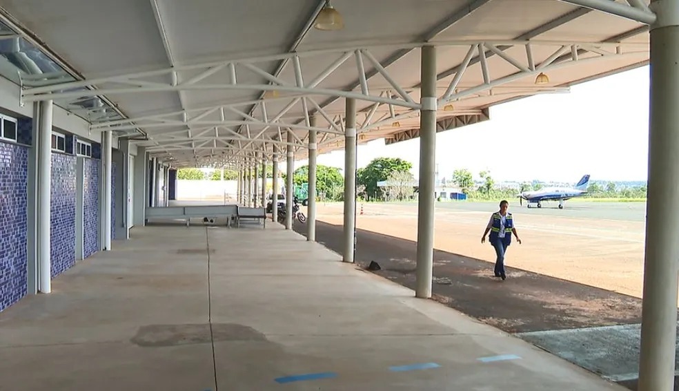 Pista de aeroporto fica ás escuras após furto de fios em Araraquara