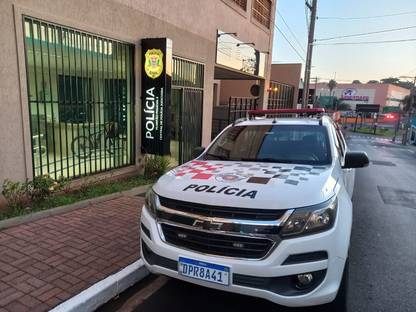 Adolescentes são flagrados com motocicletas furtadas do estacionamento de hospital em Araraquara