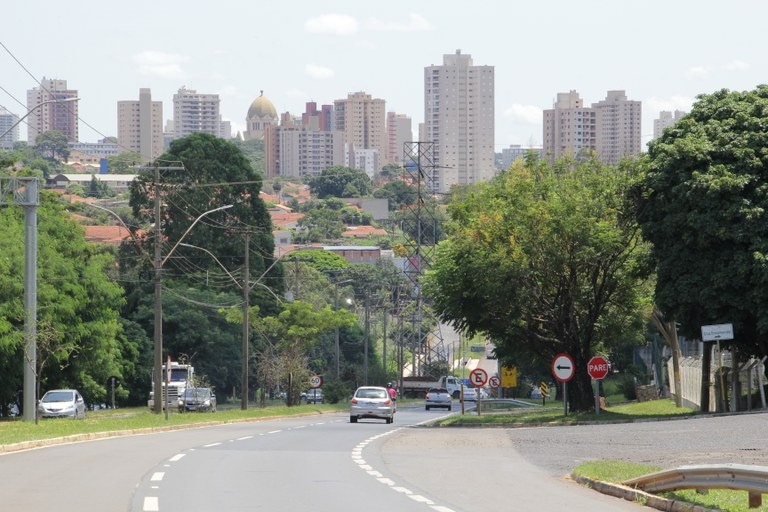 Saiba o que abre e o que fecha no feriado de 9 de julho em Araraquara