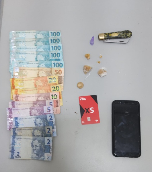 Homem é liberado na delegacia após ser detido com drogas no Mercado Municipal