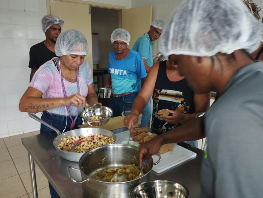 Cozinheiro, auxiliar de solda e torneiro mecânico estão na lista do PAT de Araraquara