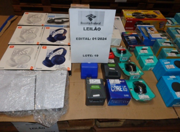 Receita Federal realiza leilão de mercadorias e veículos apreendidos; são 231 lotes