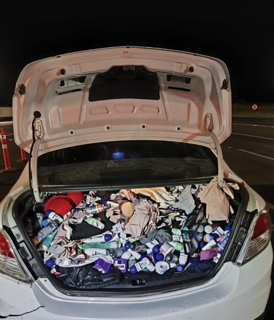 Trio é preso pelo TOR com carro lotado de produtos furtados na Washington Luís