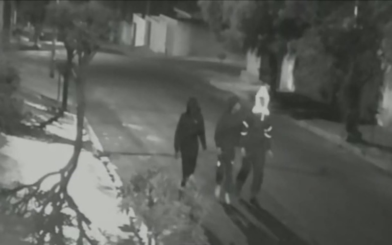 Criminosos armados rendem casal de idosos e roubam residência no Jardim Pinheiros