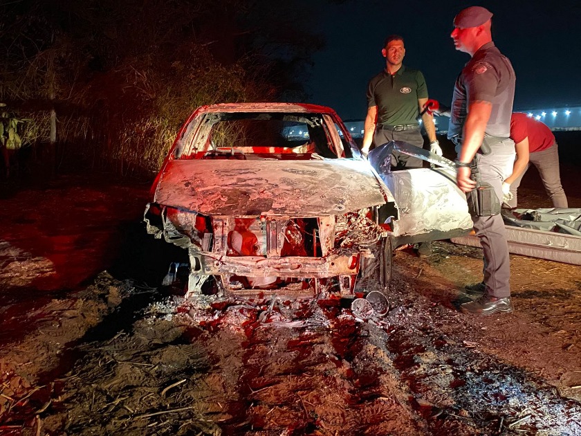 Corpo é encontrado carbonizado dentro de carro em área rural de Araraquara
