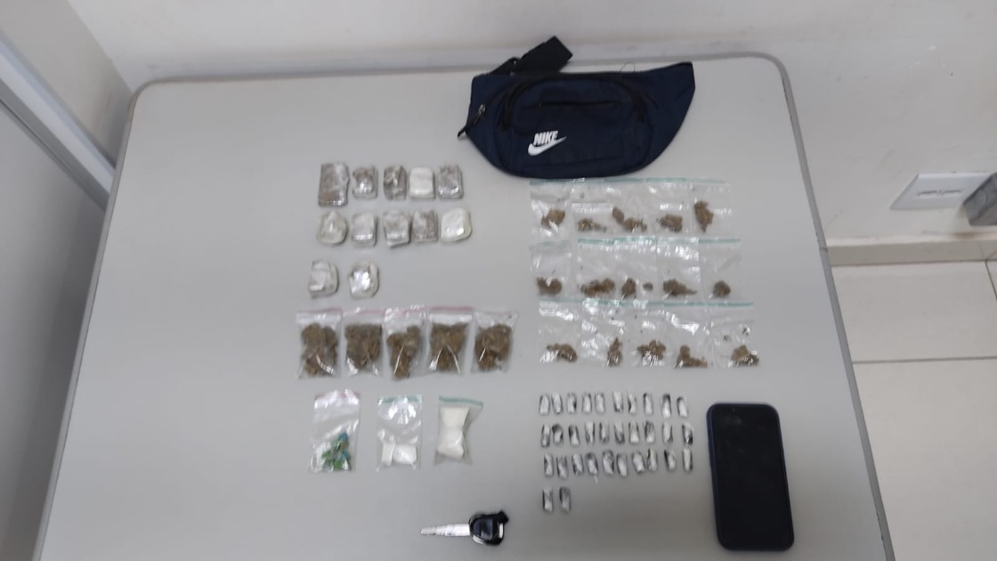 Motociclista é preso por tráfico em Araraquara; maconha e ecstasy foram apreendidos