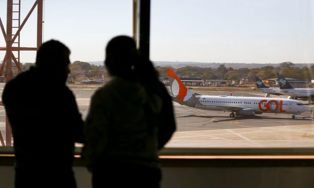 Programa de passagens aéreas com desconto para aposentados oferece 500 trechos