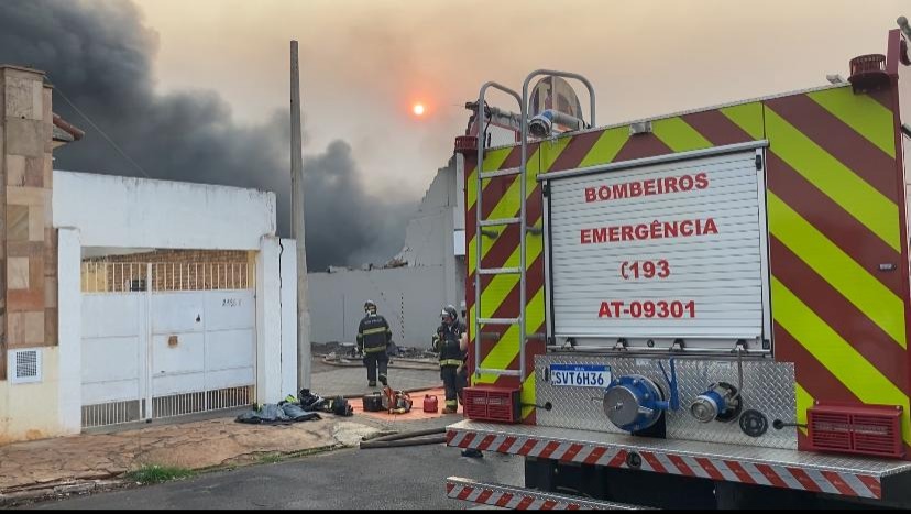 'Eu e minha família construímos tudo isso e agora acabou' lamenta dono da loja que pegou fogo em Araraquara