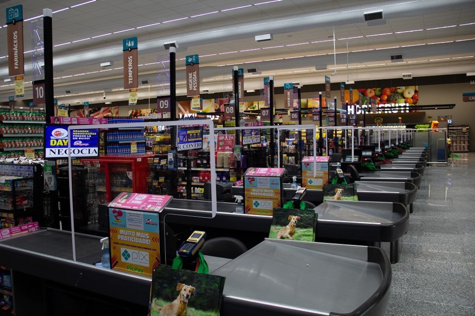 Redes de supermercados divulgam vagas de emprego em quatro unidades de Araraquara