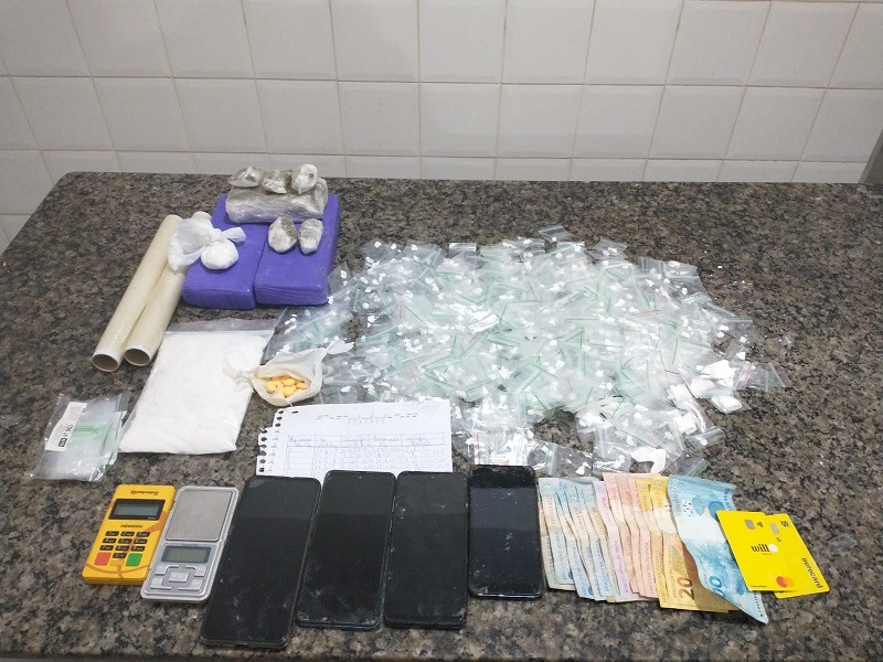 Polícia Militar de Boa Esperança do Sul apreende grande quantidade de drogas; um foi preso