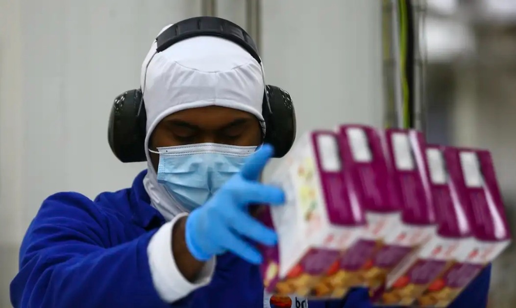 PAT: vagas abertas para auxiliar de produção e de limpeza; além de controlador de acesso em Araraquara