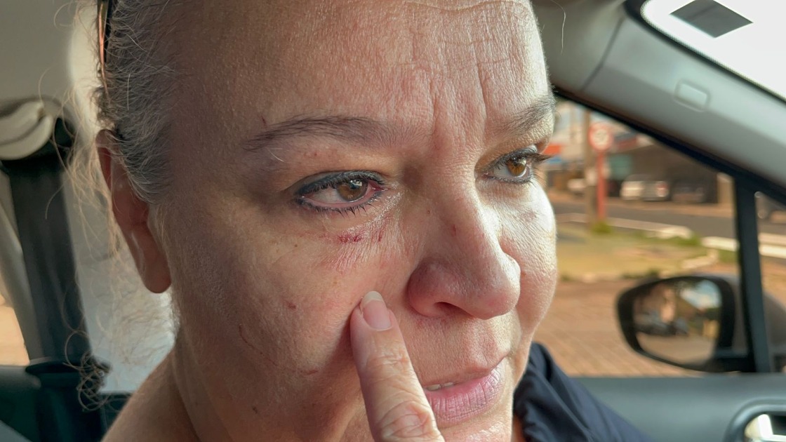 ‘Me senti humilhada’: Cliente relata agressão após se recusar a pagar couvert em restaurante de Araraquara