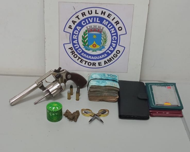 Borracheiro é preso com arma e maconha pela GCM na Vila Sedenho