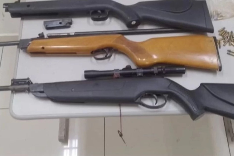 Homem é preso acusado de comercializar armas de fogo em oficina no São Geraldo