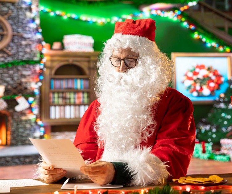 Chegada do Papai Noel marca início do Natal no Shopping Lupo; confira a programação