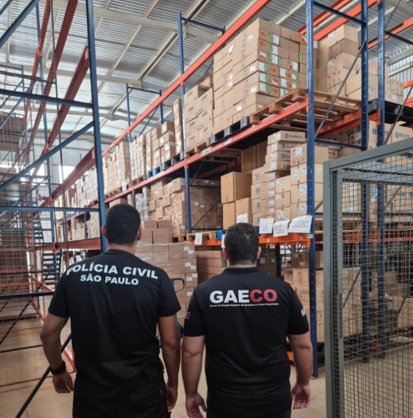 Distribuidora de remédios de alto custo suspeita de falsificação é alvo de operação em Araraquara