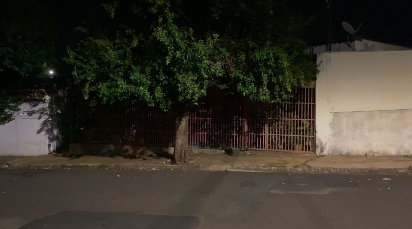 Homem procurado por tráfico é baleado após briga de bar no Jardim Silvânia