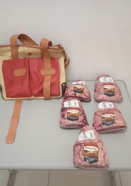 Mulher é detida após furtar peças de picanha em supermercado atacadista no Centro de Araraquara