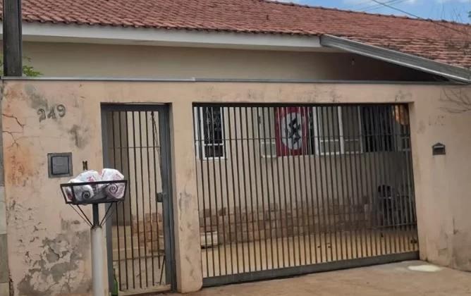 Morador de casa com suástica nazista é preso com pornografia infantil no Jardim Morumbi