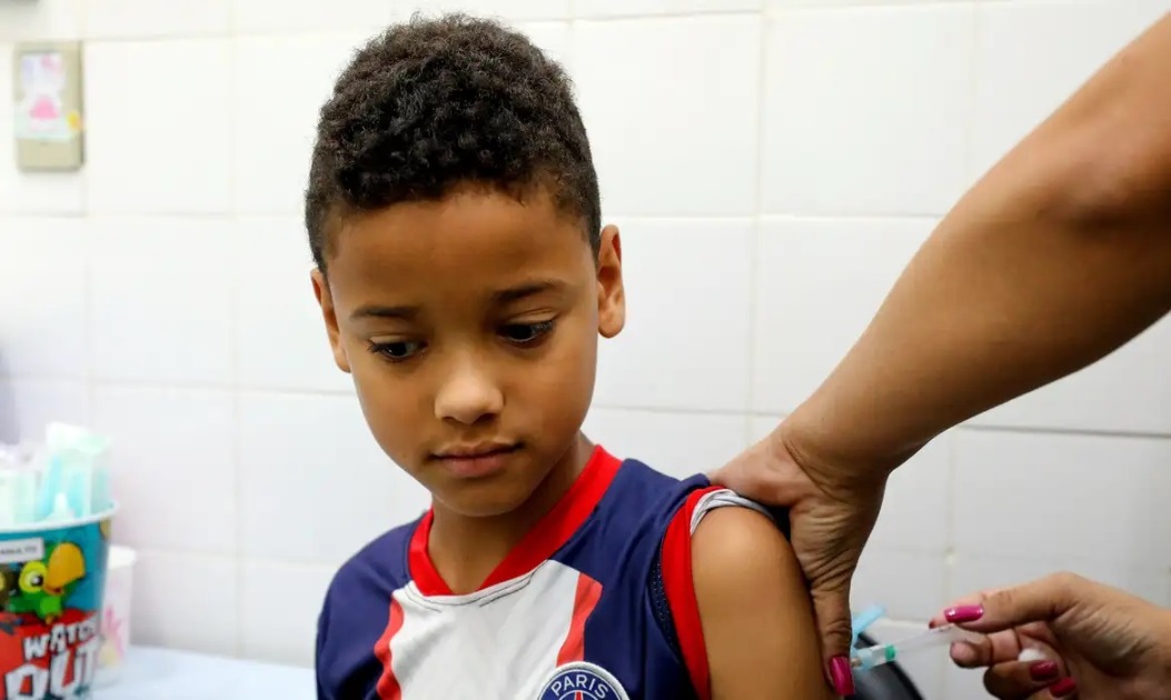 Confira locais, horários e quem deve se vacinar contra a dengue em Araraquara