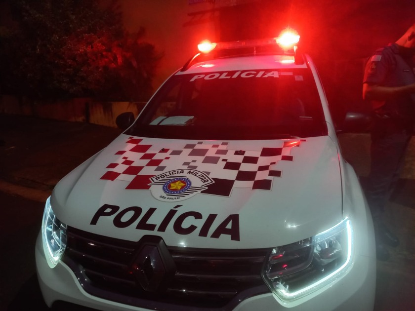 Homem é roubado por dupla armada com faca no Jardim Florença