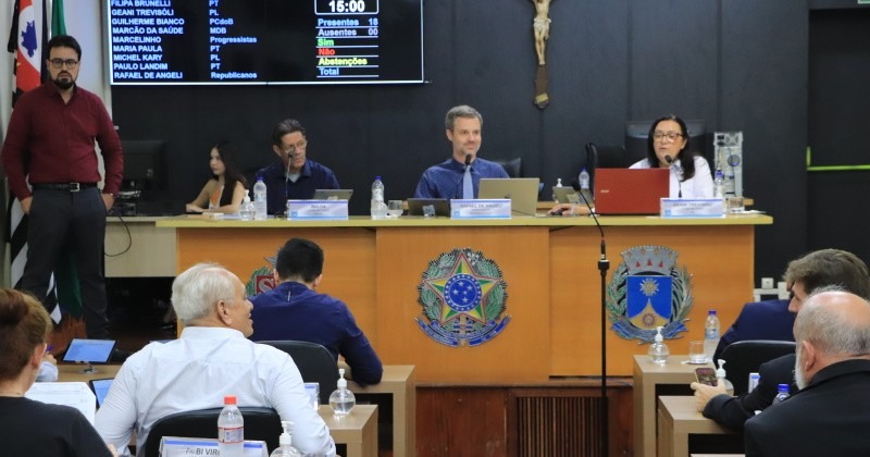 Após impasse, vereadores de Araraquara definem novas comissões permanentes