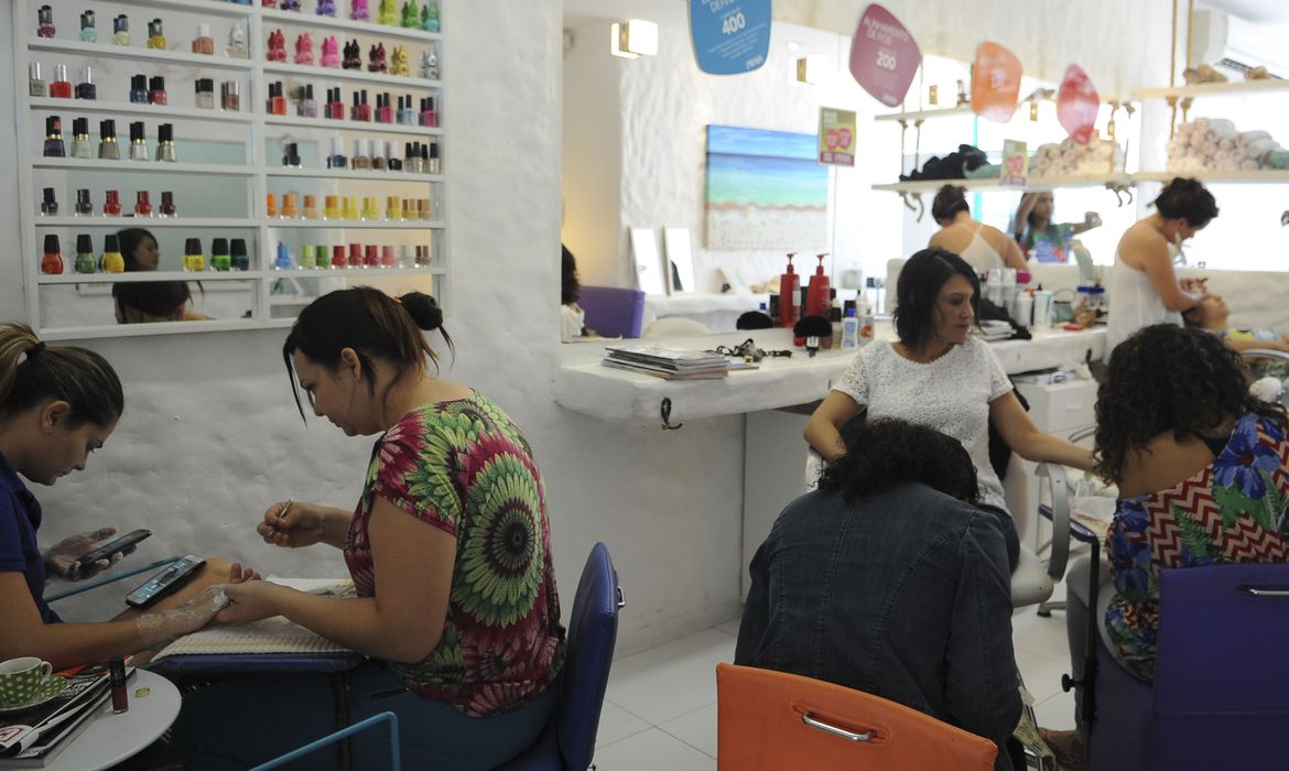 IBGE: setor de serviços avança 1,8% em setembro