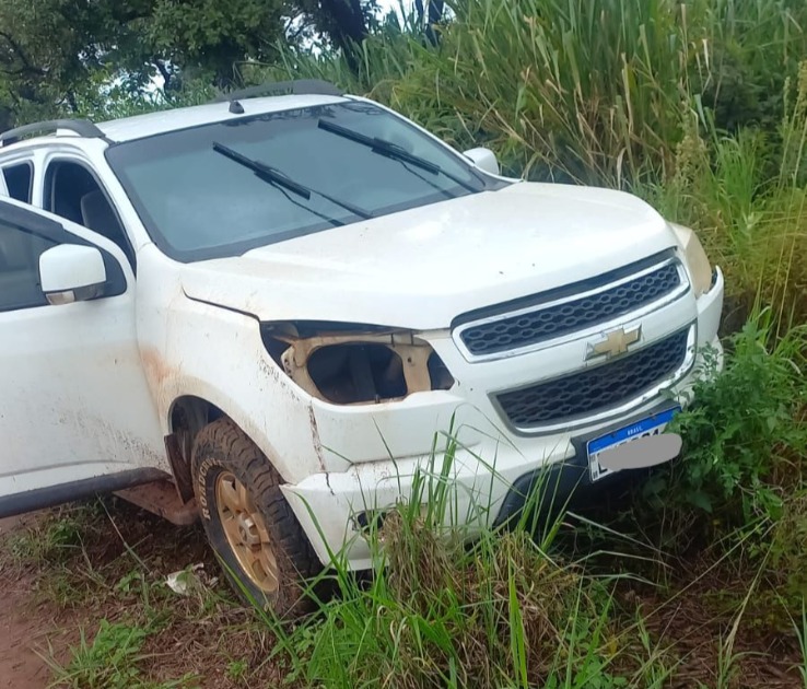 Caminhonete roubada em Guarapiranga é recuperada pela PM no Valle Verde