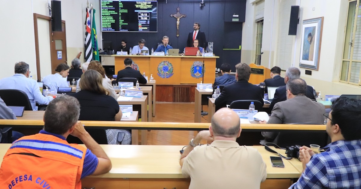 Câmara de Araraquara aprova mudanças na administração pública, gratificação para PMs e crédito especial