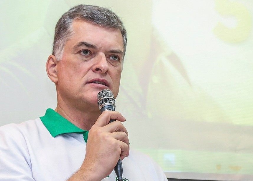 Prefeito de Araraquara deve revogar decreto que limita transporte escolar gratuito