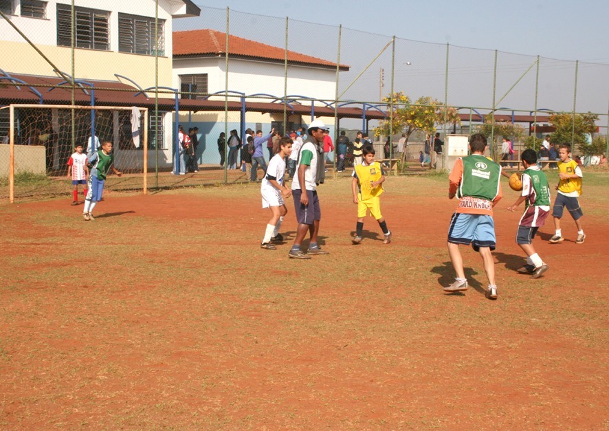 Escolinhas de Esportes abrem inscrições para 20 modalidades em Araraquara; participe