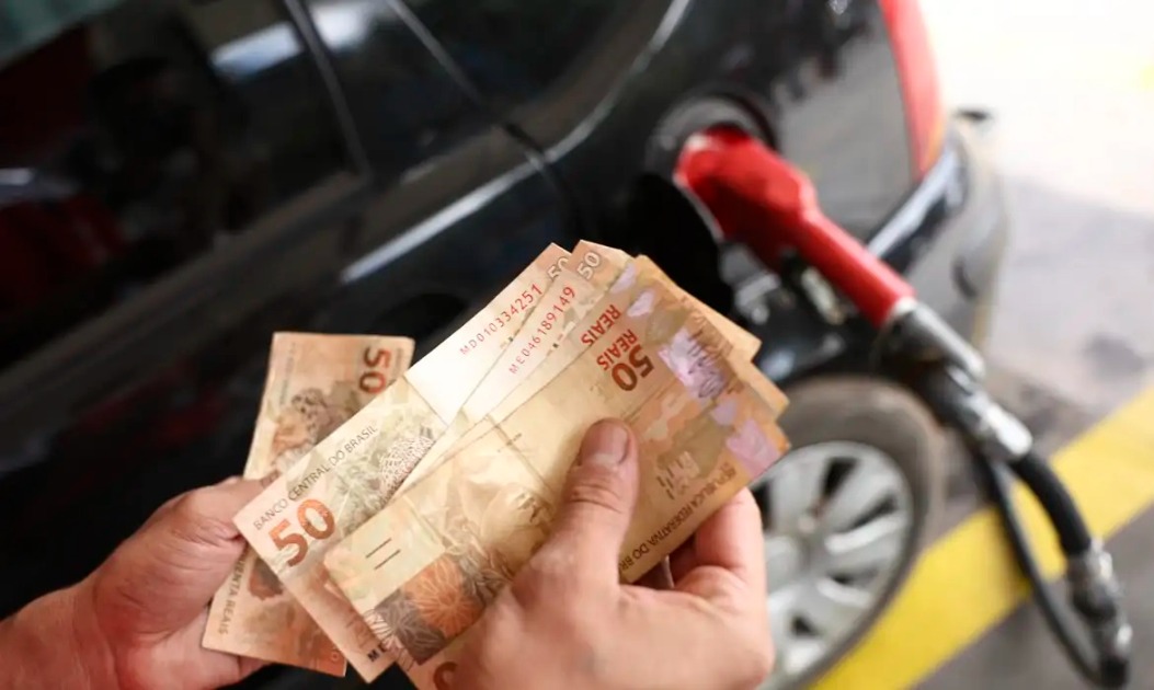 Combustíveis têm aumento de preços em Araraquara no começo de 2025