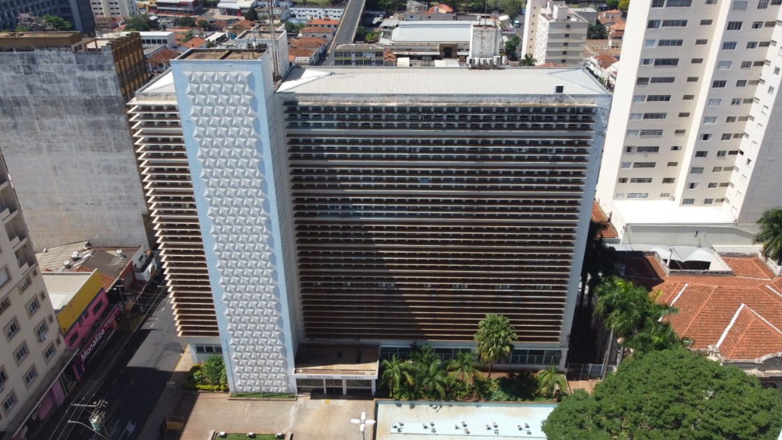 Justiça suspende temporariamente demissões de servidores aposentados em Araraquara