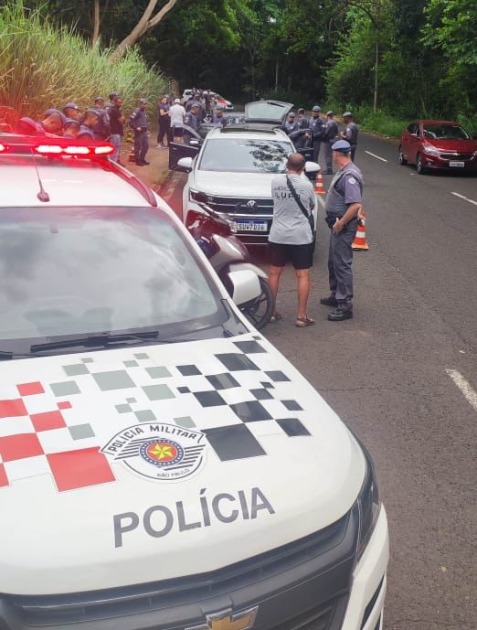 PM intensifica fiscalização de trânsito e registra 14 infrações em nova operação no Jardim Botânico