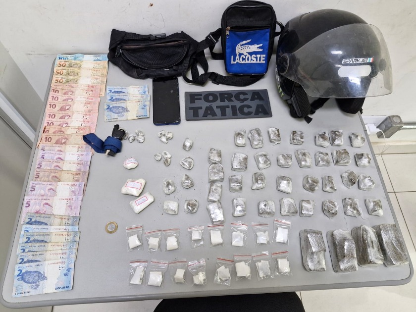 Força Tática prende homem com drogas e moto roubada no Parque Gramado