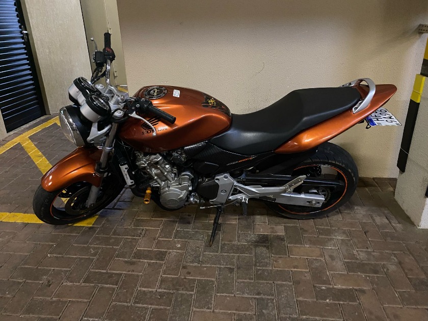 Jovem é preso pela Força Tática com moto adulterada no Jardim Arco-Íris