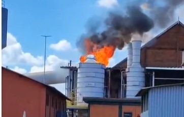 VÍDEO: Grande incêndio atinge usina Santa Fé em Nova Eurpa