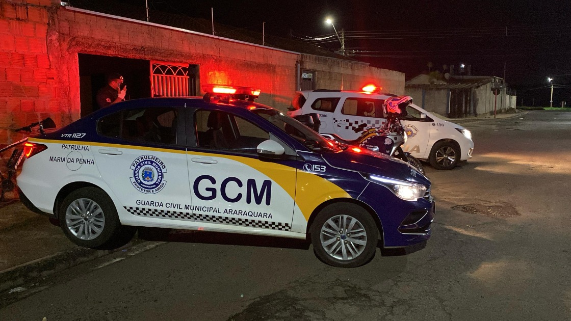 Dupla é detida pela GCM em casa vazia e drogas são apreendidas no Jardim São Rafael ll