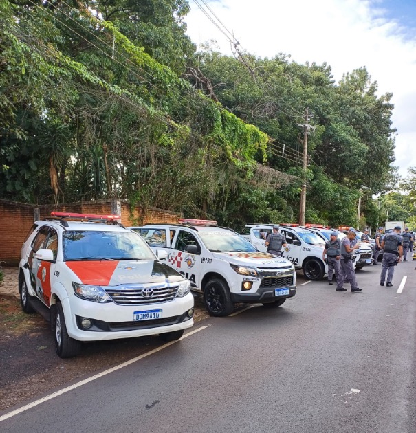 PM aplica 32 autuações e apreende moto durante megaoperação de trânsito em Araraquara