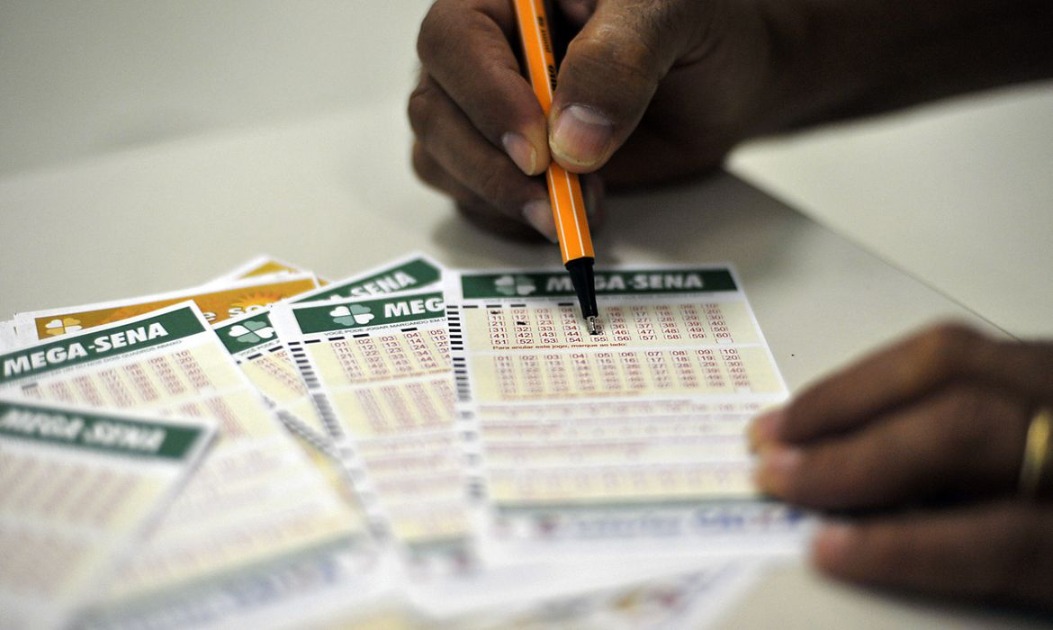Sortudos! Dez apostas de Araraquara ganham na Mega-Sena; bolada principal acumula
