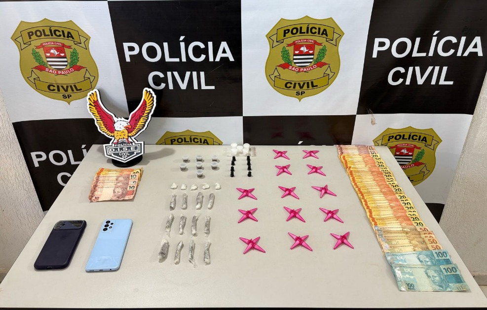 Dupla é presa pela DISE com drogas e dinheiro em ponto de tráfico no Jardim Paraíso