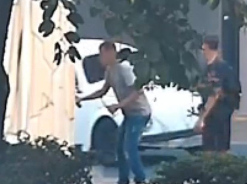 VÍDEO: Homem é detido pela GCM após ser flagrado pichando muro de escola no Centro de Araraquara