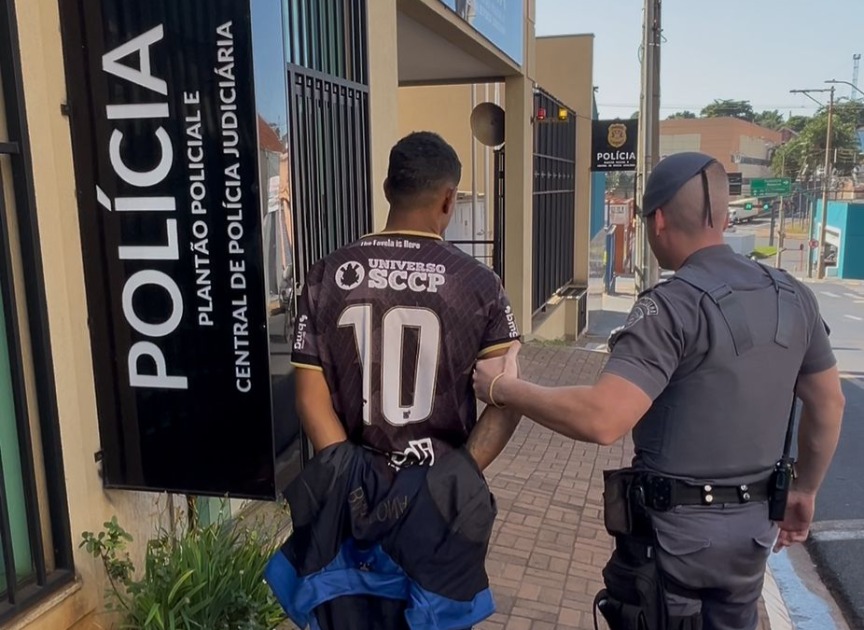 Jovem condenado a mais de 9 anos por tráfico é preso pela PM em bar no Jardim Arco-Íris