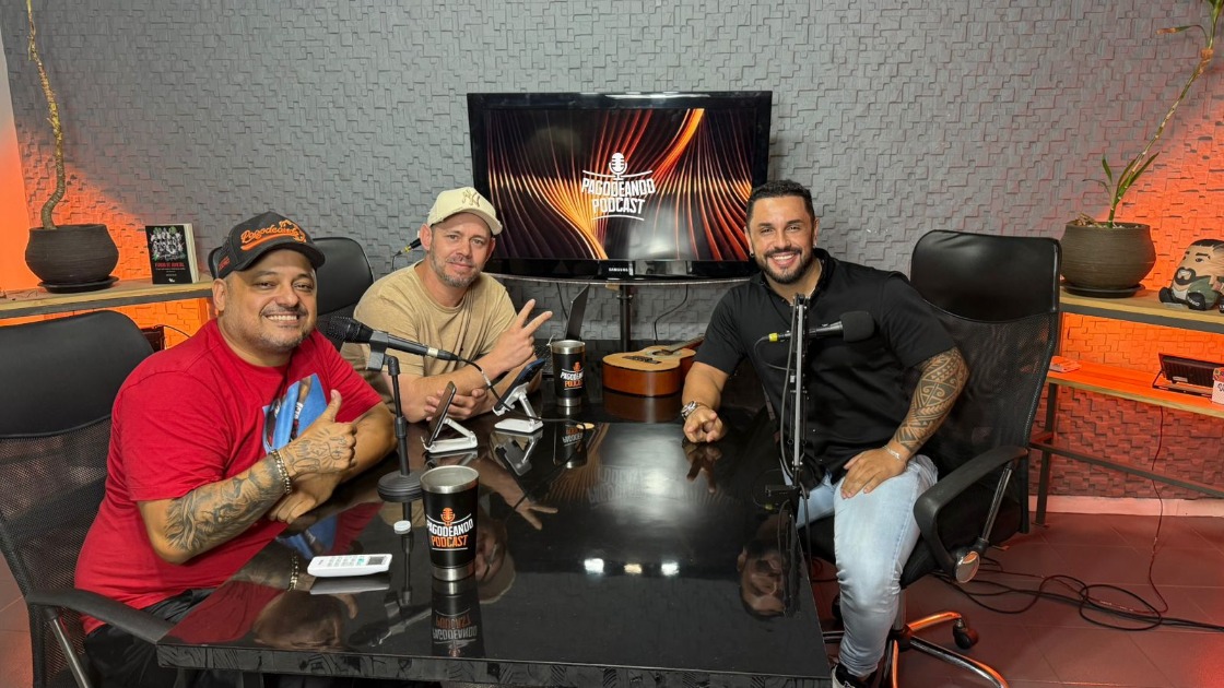 Tá estourado: Diego Delgatti marca presença no maior podcast do pagode